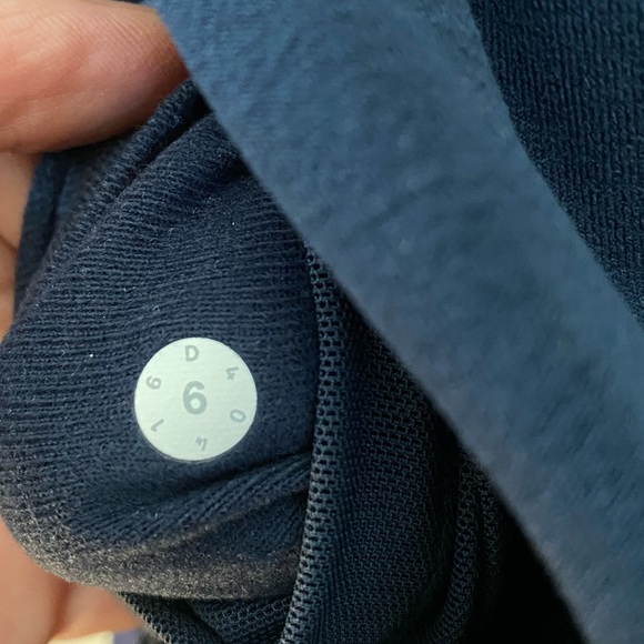 Lululemon Kick The Cold Funnel Neck Inkwell Navy Blue Size 6 - Picture 10 of 15